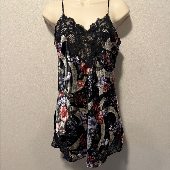 Vintage Victoria’s Secret Floral Lace trim Chemise Nightie Sleepwear Size M - Picture 11 of 13